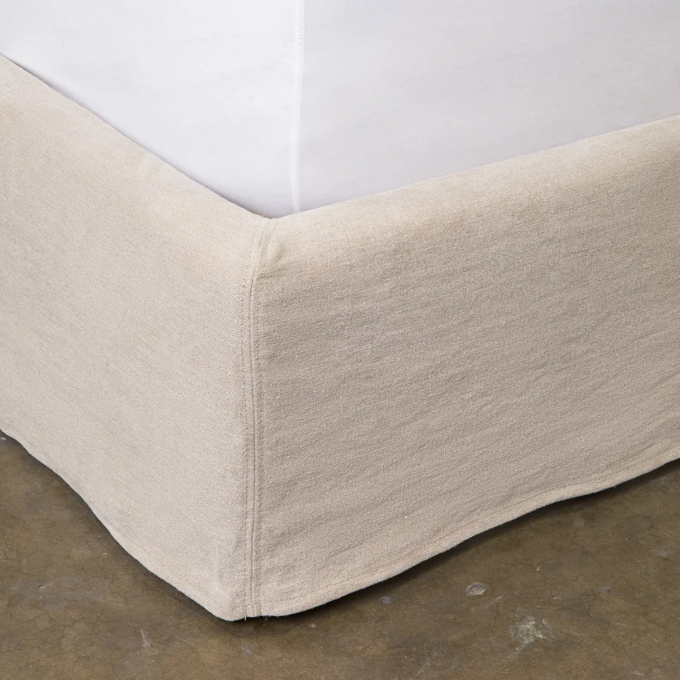 Shelby Bed