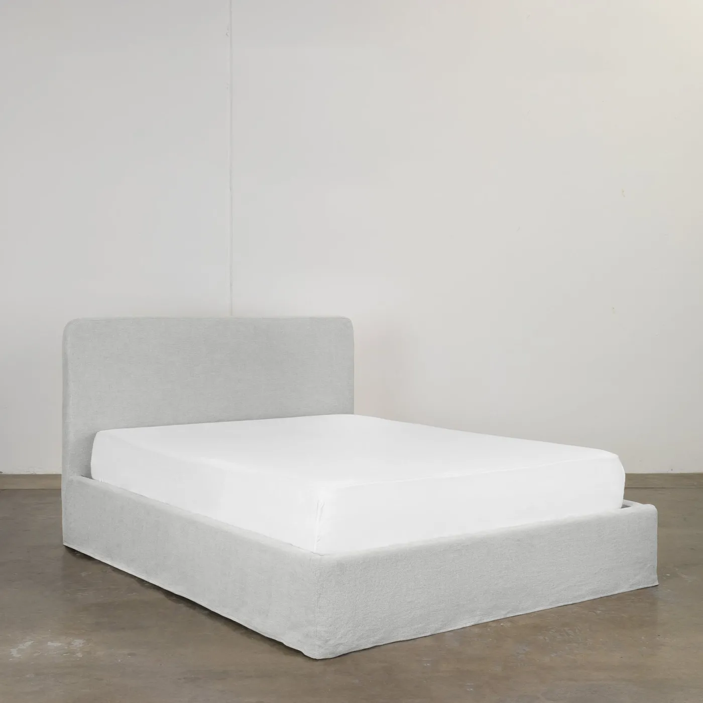 Shelby Bed