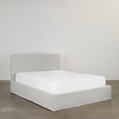 Shelby Bed