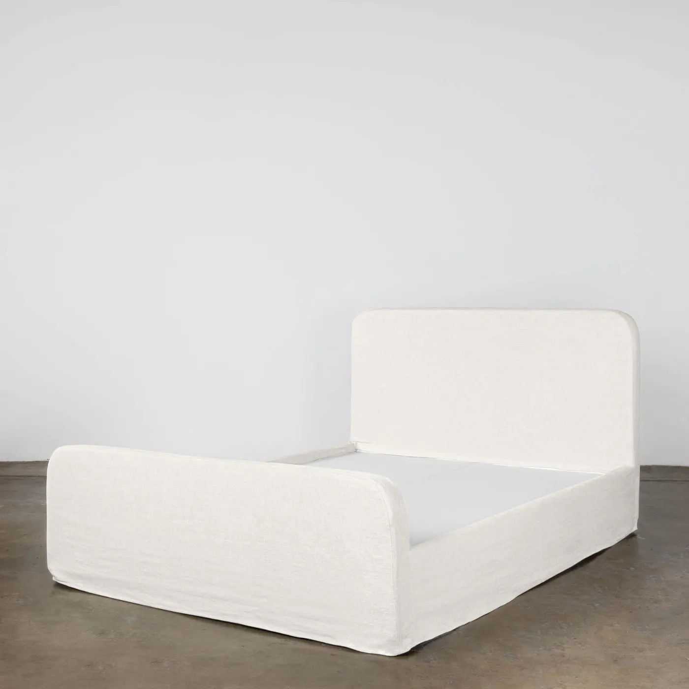 Shelby Bed with Footboard