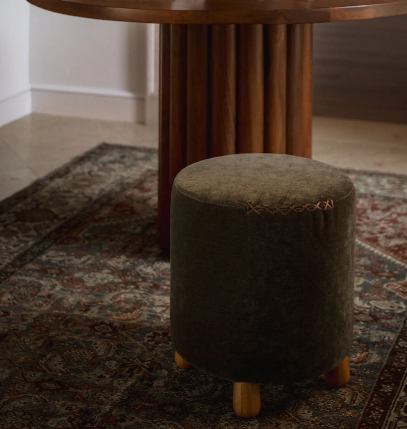 Tocho Footed Stool