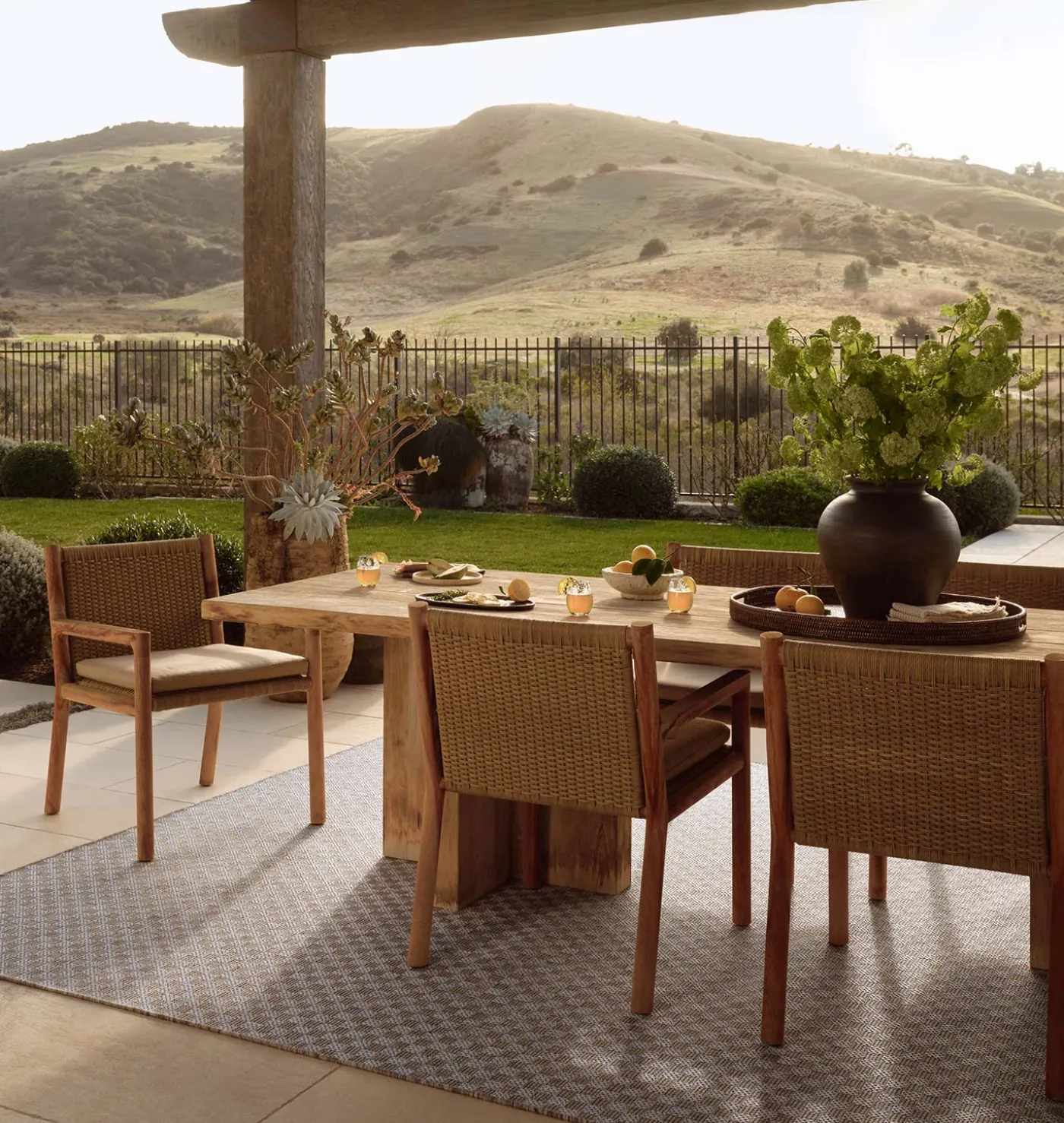 Topanga TOP-02 Natural / Silver Area Rug