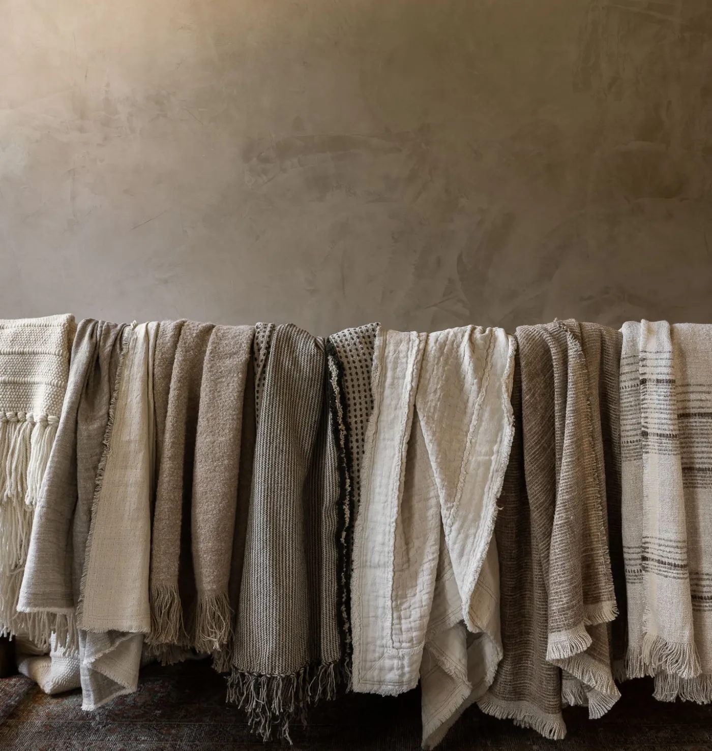 Unu Throw Blanket