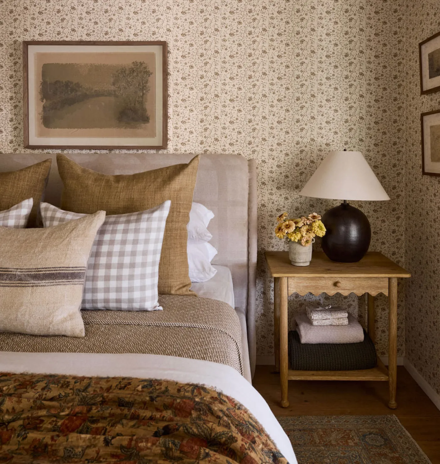 Vera Nightstand