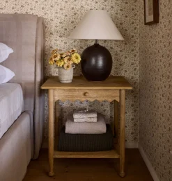 Vera Nightstand