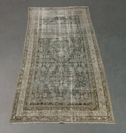 Vintage Worth Rug 6'7" x 10'10"