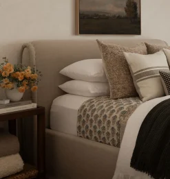 Wyndham Bed