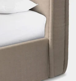 Wyndham Bed