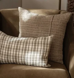 Wynn Pillow 20